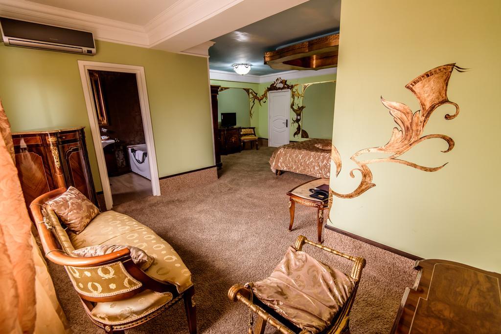 Pensiunea Paradis Râmnicu Vâlcea Exterior foto