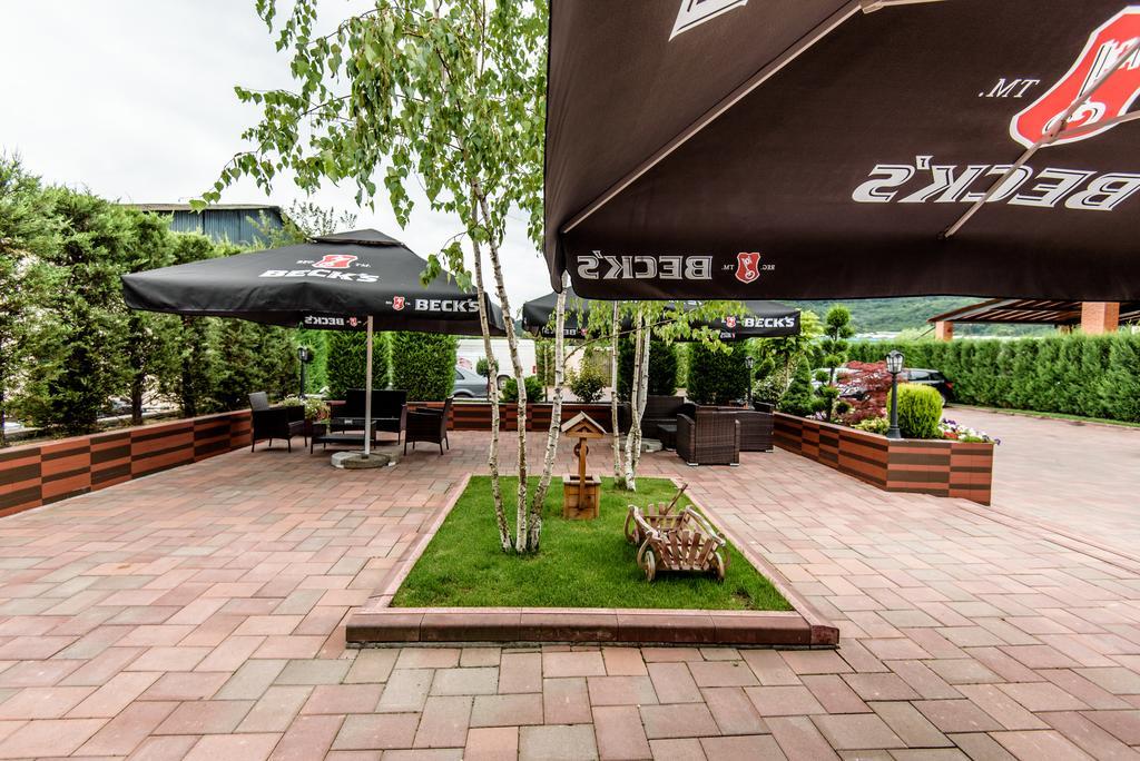 Pensiunea Paradis Râmnicu Vâlcea Exterior foto
