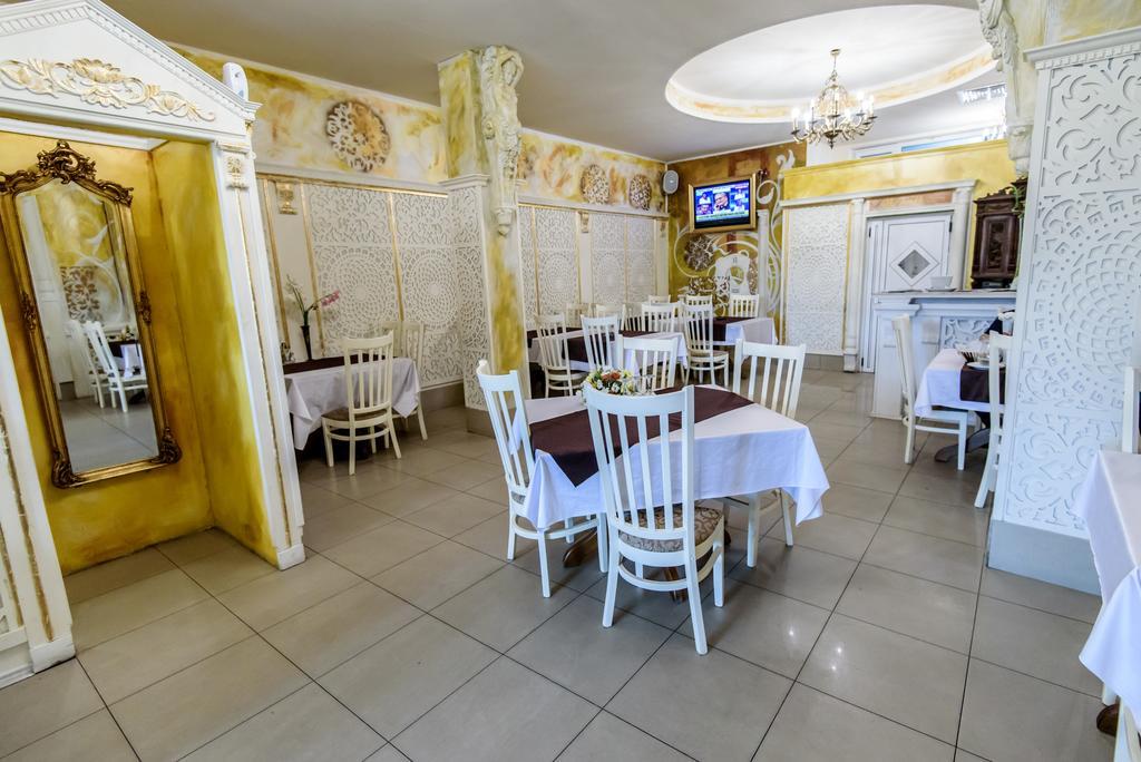 Pensiunea Paradis Râmnicu Vâlcea Exterior foto