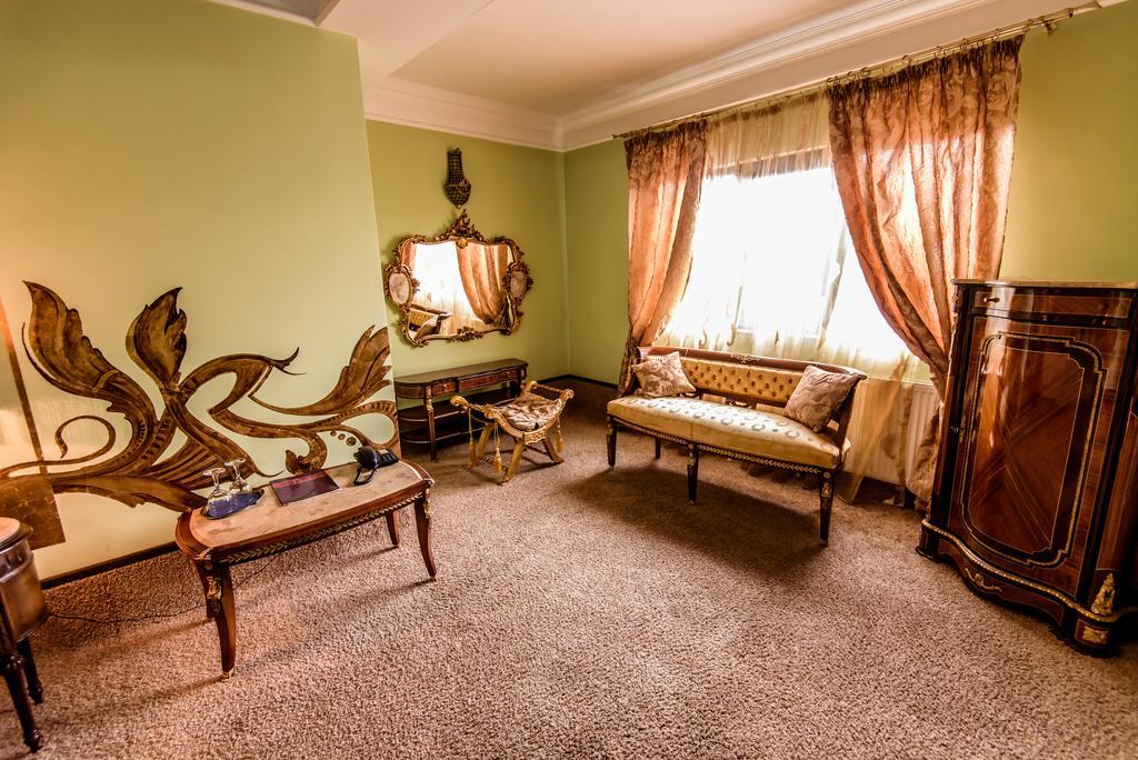 Pensiunea Paradis Râmnicu Vâlcea Exterior foto